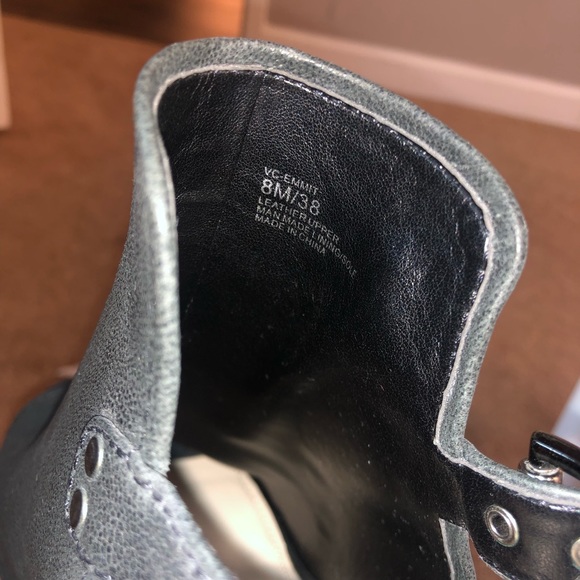 Vince Camuto black leather booties - Picture 4 of 4